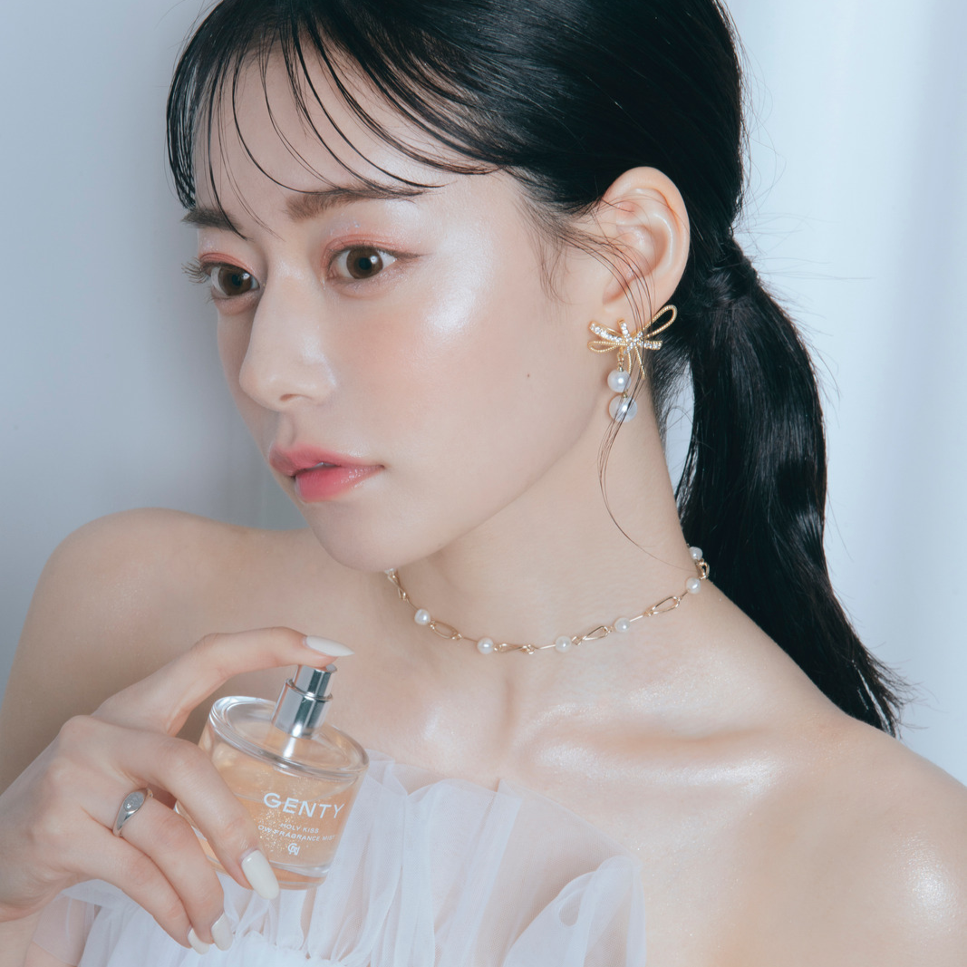 ホーリー キス グロウ フレグランス ミスト シャンパンゴールド※使用期限2025年11月末まで